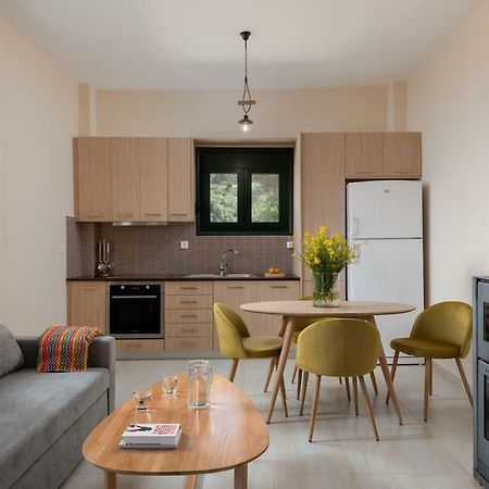 Agapi'S Home Roussospítion Eksteriør bilde