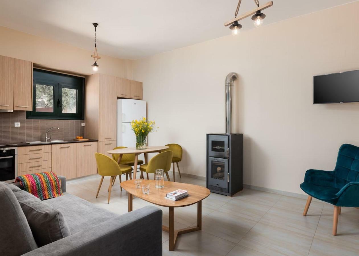 Agapi'S Home Roussospítion Eksteriør bilde